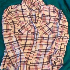 Women’s checkered button up shirt